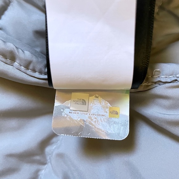 The North Face Women’s Aconcagua Jacket In Meld Grey - Picture 8 of 9